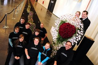 Plus grand bouquet de mariée du monde - Le pouvoir des fleurs